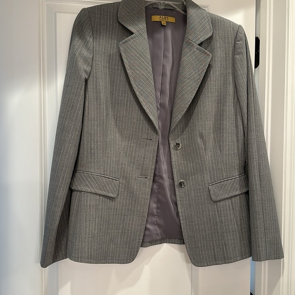 Alex Marie Dress Suit - Picture 3 of 7